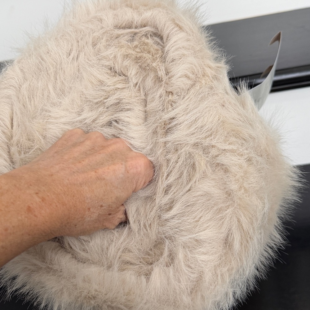 New w tags Studio McGee faux fur throw luxurious neutral - Picture 6 of 7